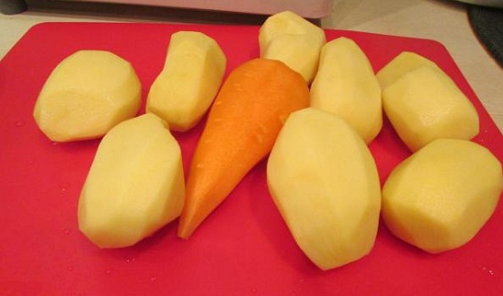 Почистим картошку и морковный корнеплод