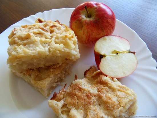 Насыпной пирог с яблоками в духовке 