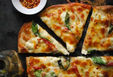 Быстрая пицца в духовке: простой рецепт
