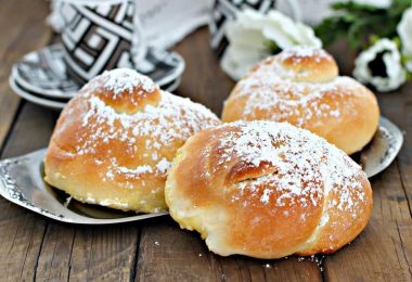 Рецепт булочек с сахаром в духовке на дрожжах