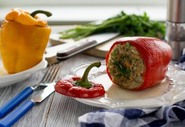 Как приготовить фаршированный перец в духовке с рисом?