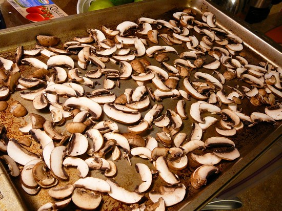 Как сушить грибы в духовке на противне правильно