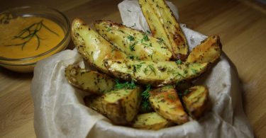 Картофель по-деревенски в духовке: рецепт