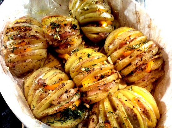 Картошка-гармошка в духовке с салом: рецепт пошаговый
