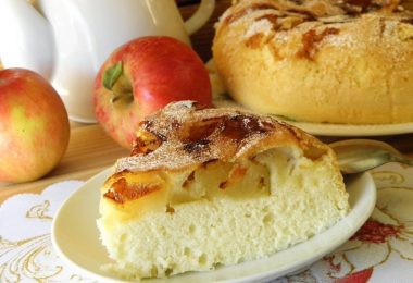 Яблочная шарлотка в духовке: рецепт классический